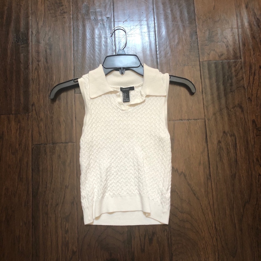 Sleeveless Collared Shirt